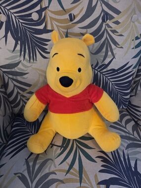 Disney - 90s Yellow Plush Winnie the Pooh with Red Shirt